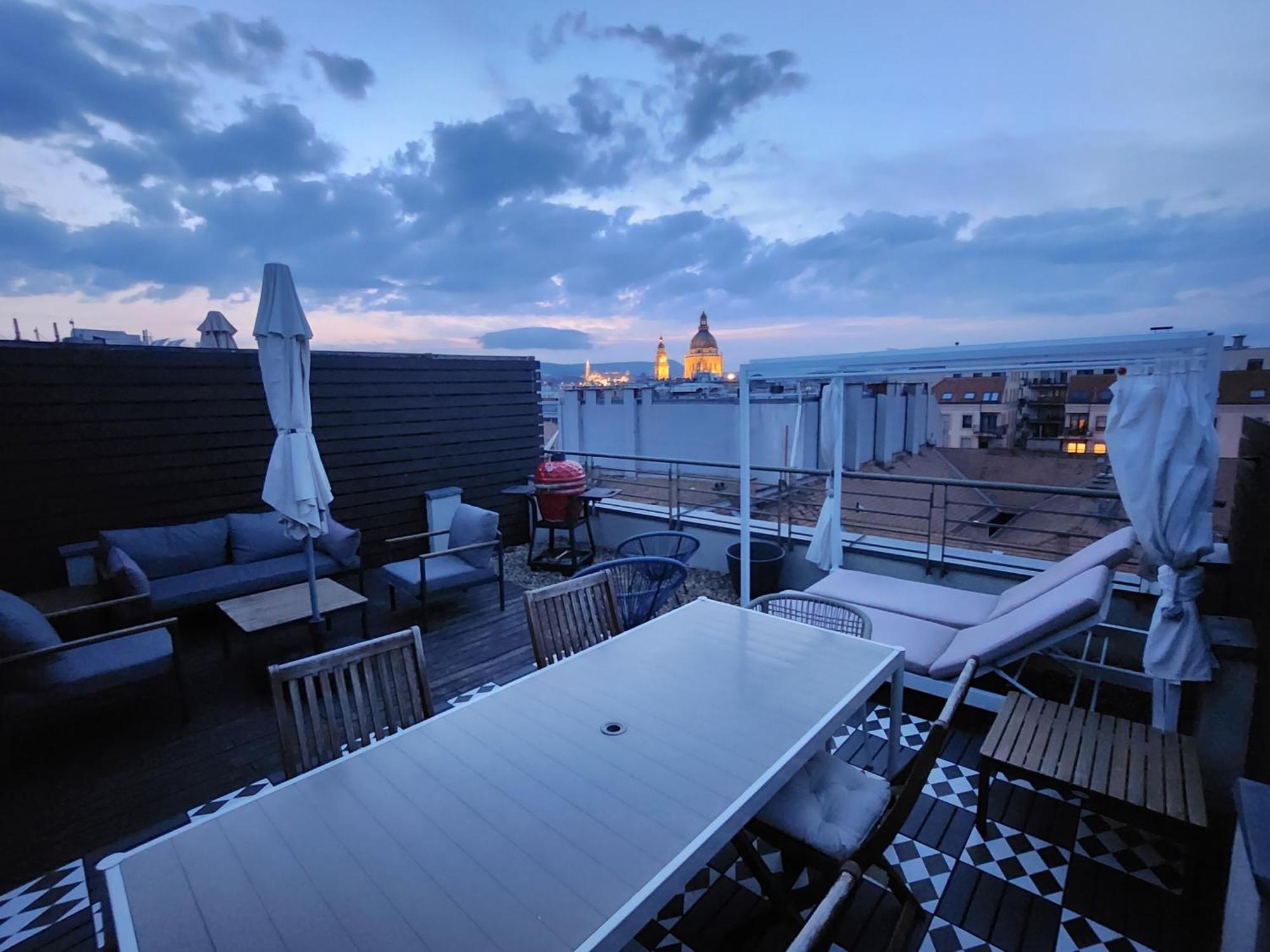 Cloud Apartment Gozsdu Budapeste Exterior foto