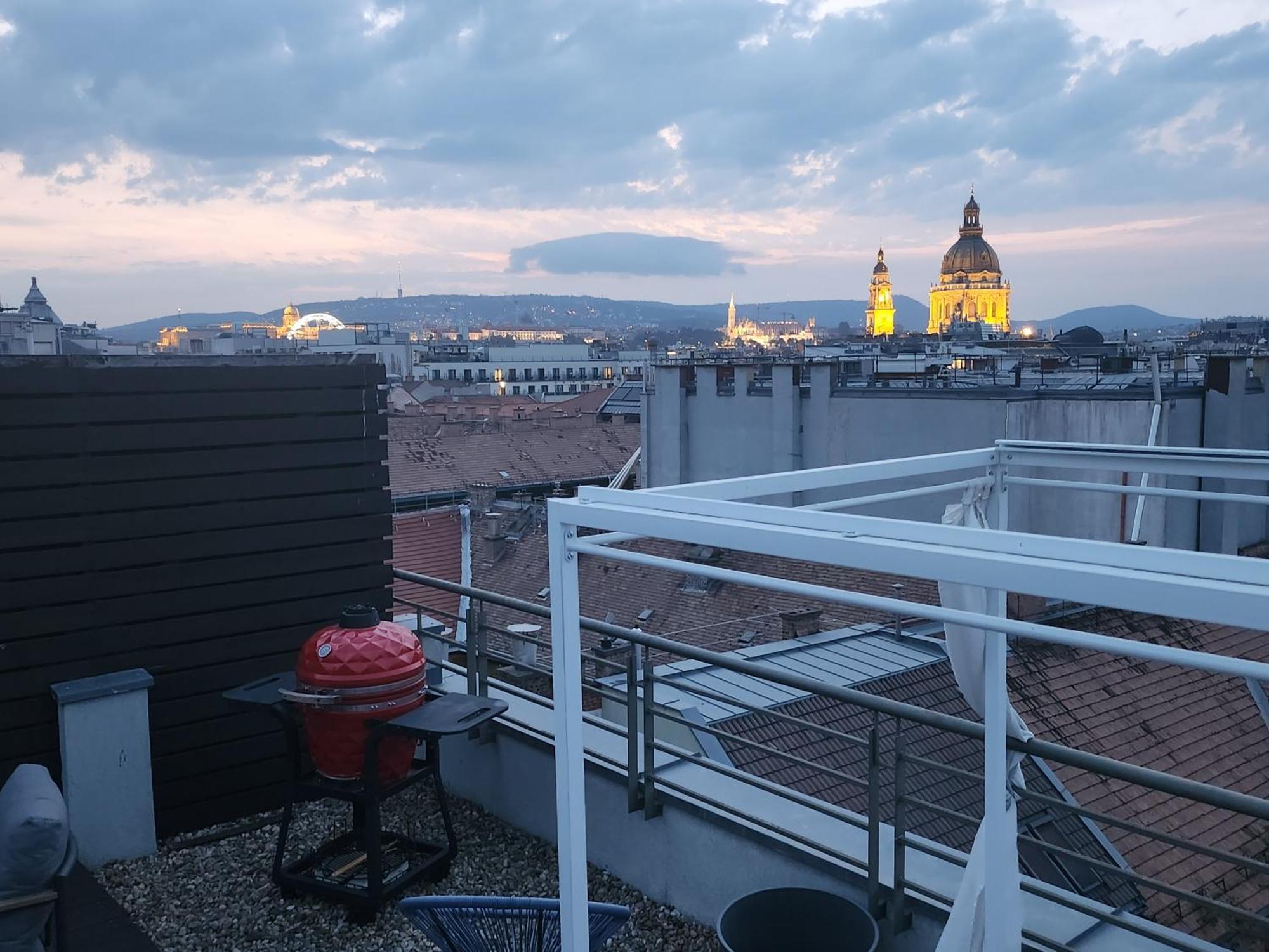 Cloud Apartment Gozsdu Budapeste Exterior foto