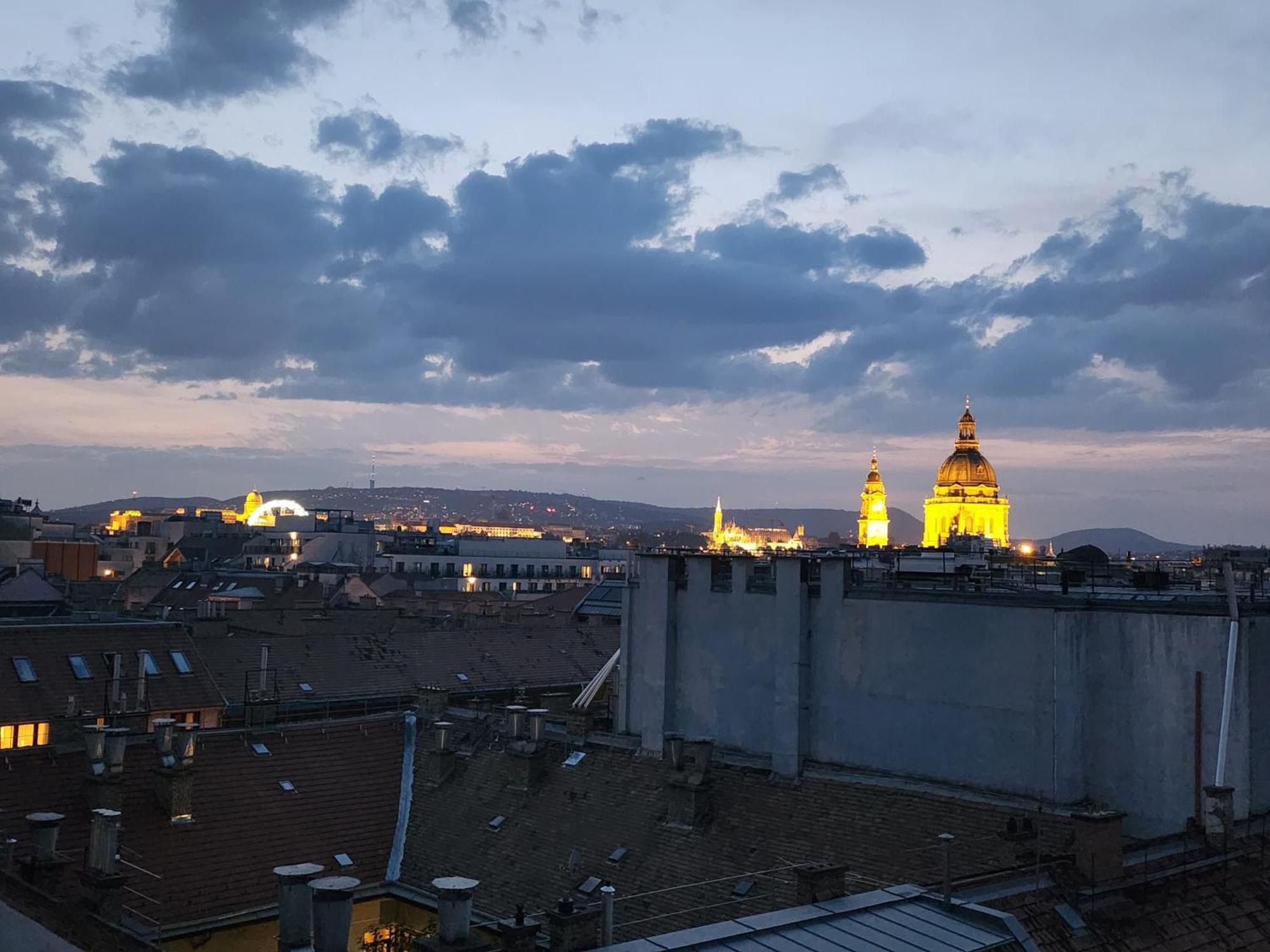 Cloud Apartment Gozsdu Budapeste Exterior foto