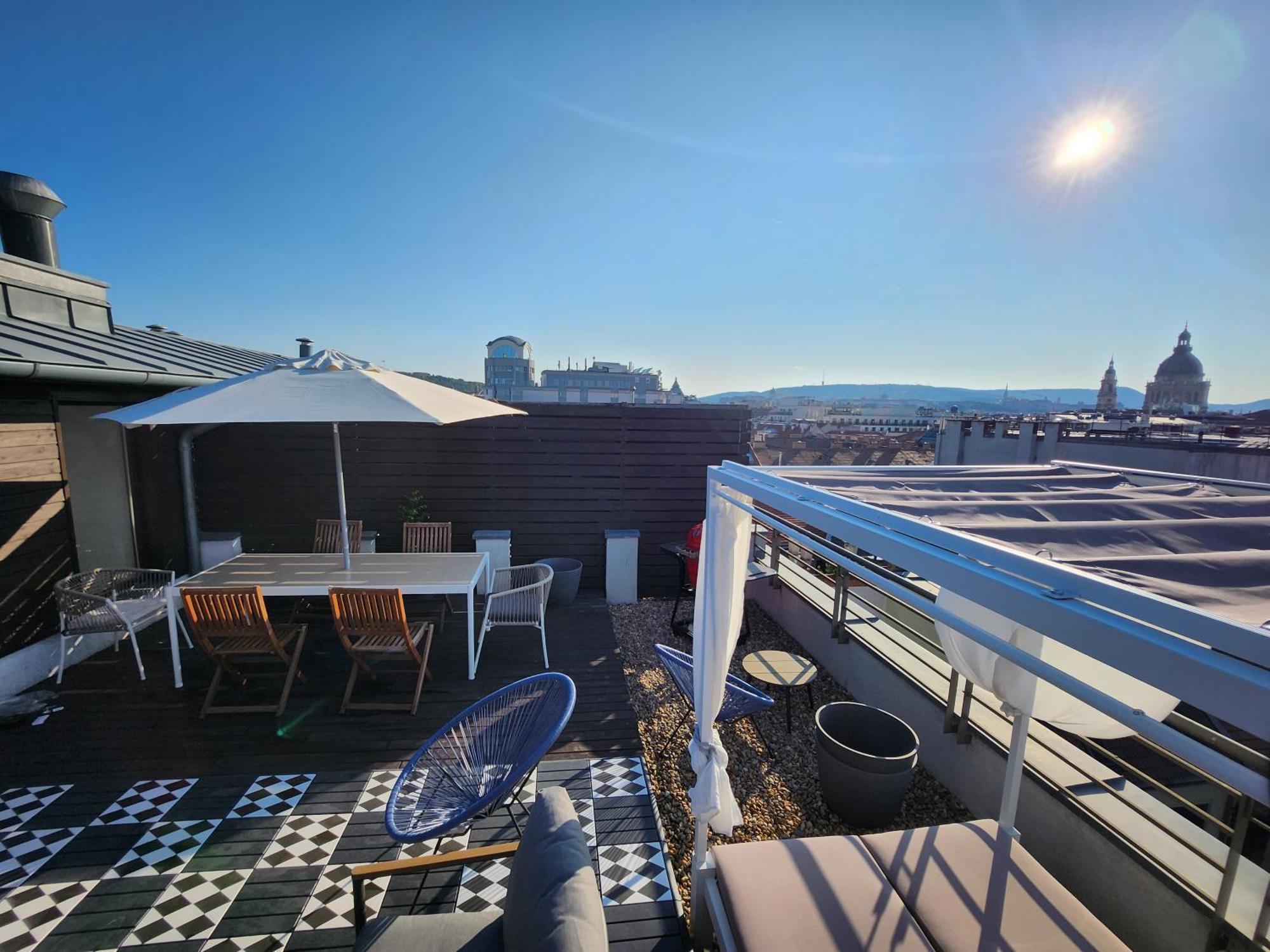 Cloud Apartment Gozsdu Budapeste Exterior foto